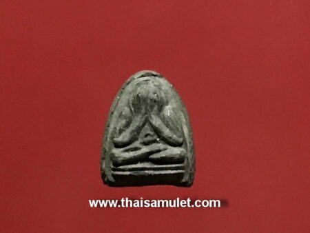 Phra Pidta amulet in tiny imprint (PID4)