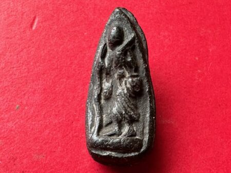 Rare amulet Phra Sivali holy powder amulet in black color by LP Guay – Won in first prize in amulet contest (MON1174)