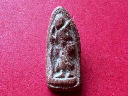 Rare amulet Phra Sivali holy powder amulet in brown color by LP Guay – Won in first prize in amulet contest (MON1175)