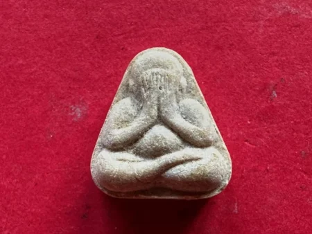 Wealth B.E.2517 Phra Pidta Maha Lap holy powder amulet in small imprint by LP Kasem (PID333)