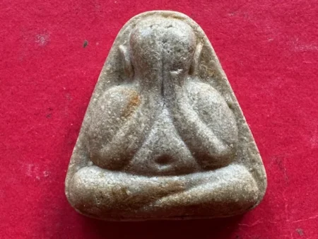 Wealth amulet B.E.2522 Phra Pidta holy powder amulet in big imprint by LP Oad (PID332)